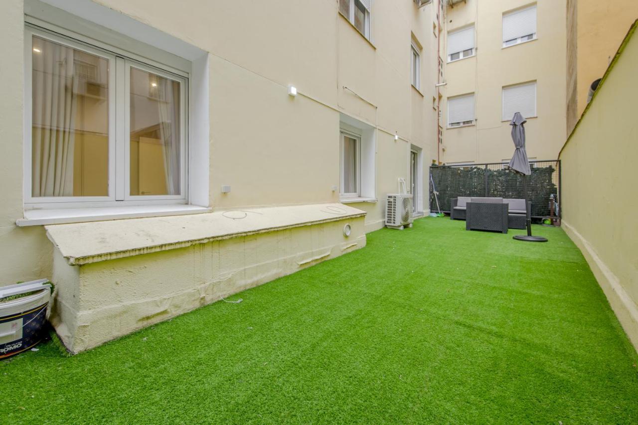 Acogedor Apt 3 Habitaciones Y Terraza En El Centro Мадрид Экстерьер фото